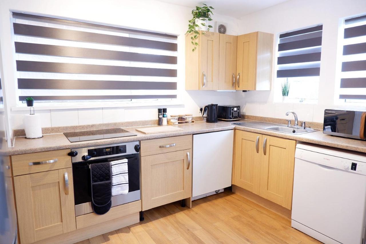Comfortable And Cozy 4-Bedroom House Near The Hospital Кембридж Экстерьер фото